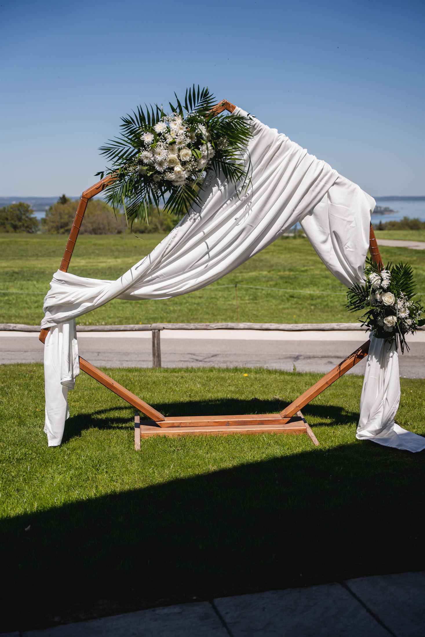 Hochzeitsfotos Eventstadl Seiseralm – Panoramablick auf Chiemsee und Chiemgauer Alpen